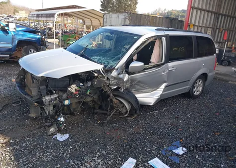 2012 Chrysler Town & Country Touring from USA, damaged, VIN 2C4RC1BGXCR140369